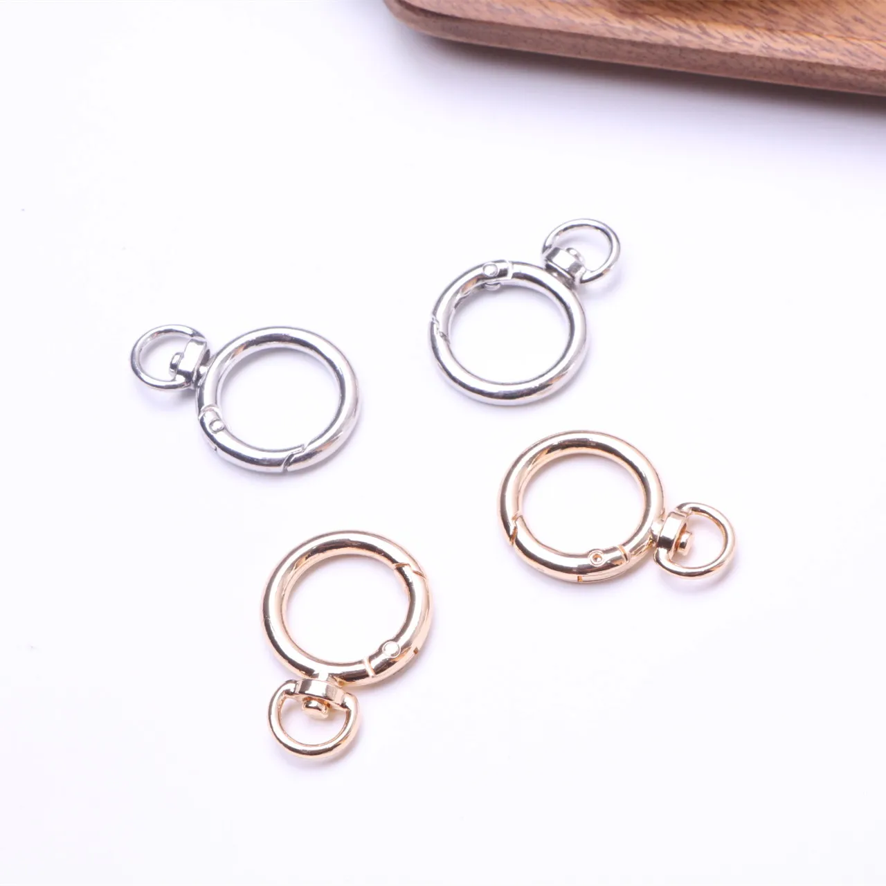 Quality case and bag accessories round alloy rotating ring metal hook bag wholesale dog buckle free samples bags buckle