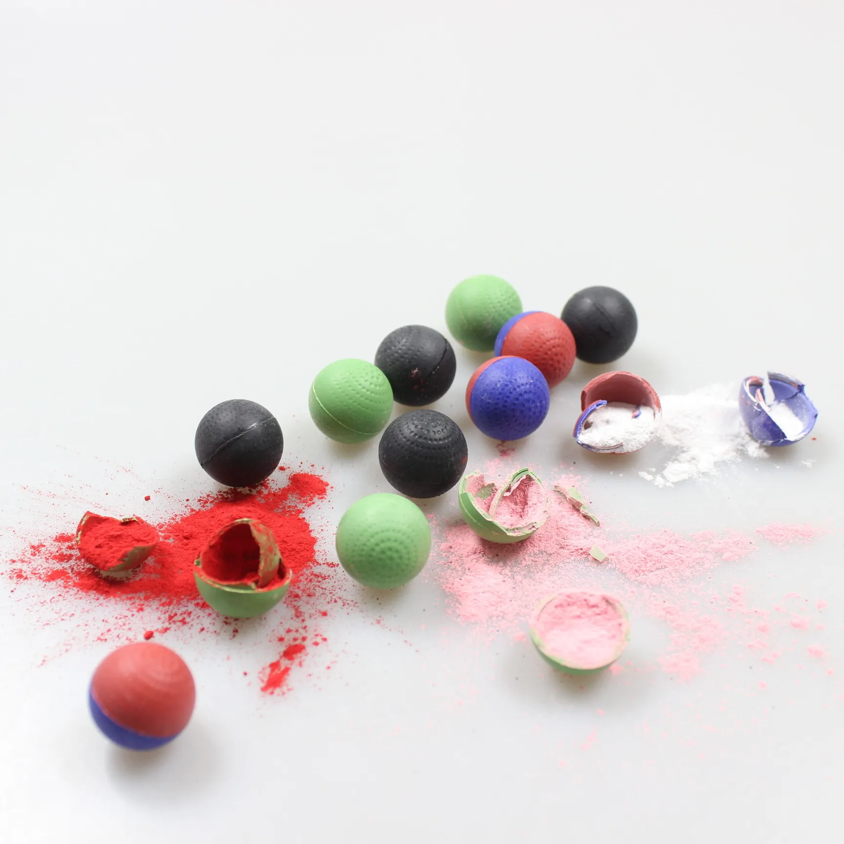 Hot Selling 0.68 Caliber Paintballs Powder Paint Ball for Driving Away