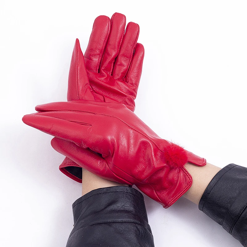 Top Quality Outdoor Hand Winter Car Driving Fur Ball Decor Leather Winter Gloves For Lady