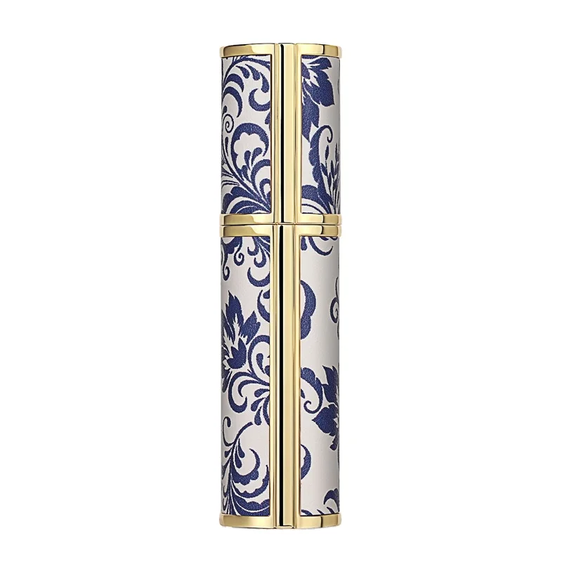 
Empty Glass Luxury Car Kids custom mist spray bottle 50ml 30ml 5ml On Metal Chinese Leather Empty Perfume Bottles 