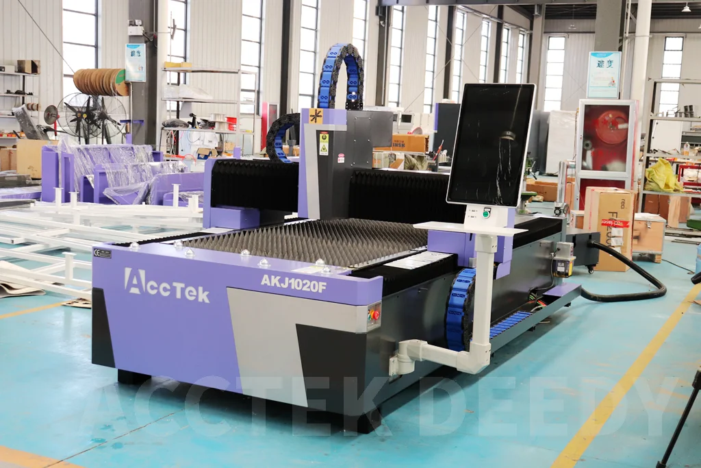 AKJ1020FB fiber laser cutting machine BM110 raytool metal laser cutting head yaskawa fuji servo motor metal laser cutter