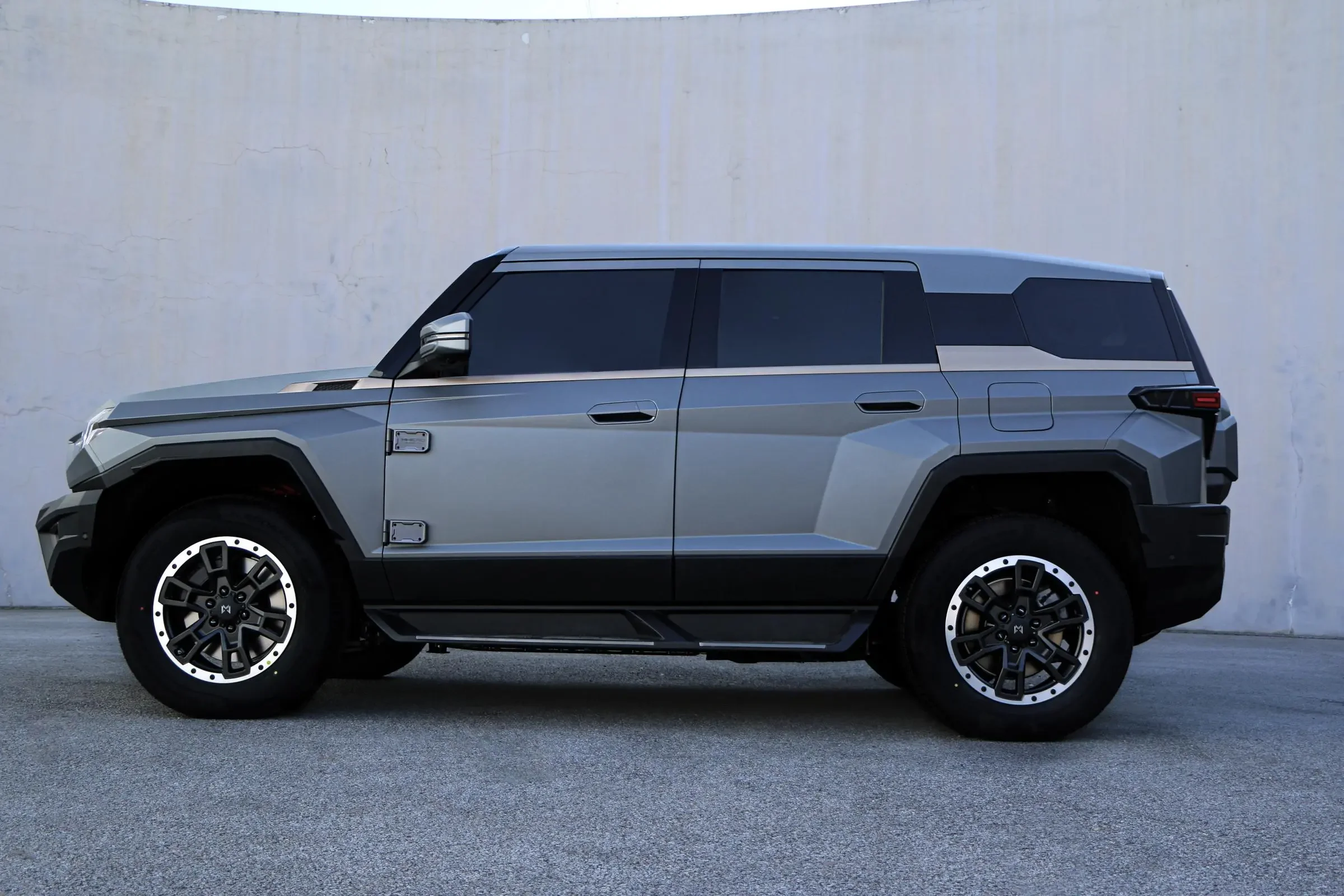 2023 Dongfeng M Terrain 917 EREV 816Hp Electric Vehicles Off-road SUV dongfeng mengshi M-hero 917
