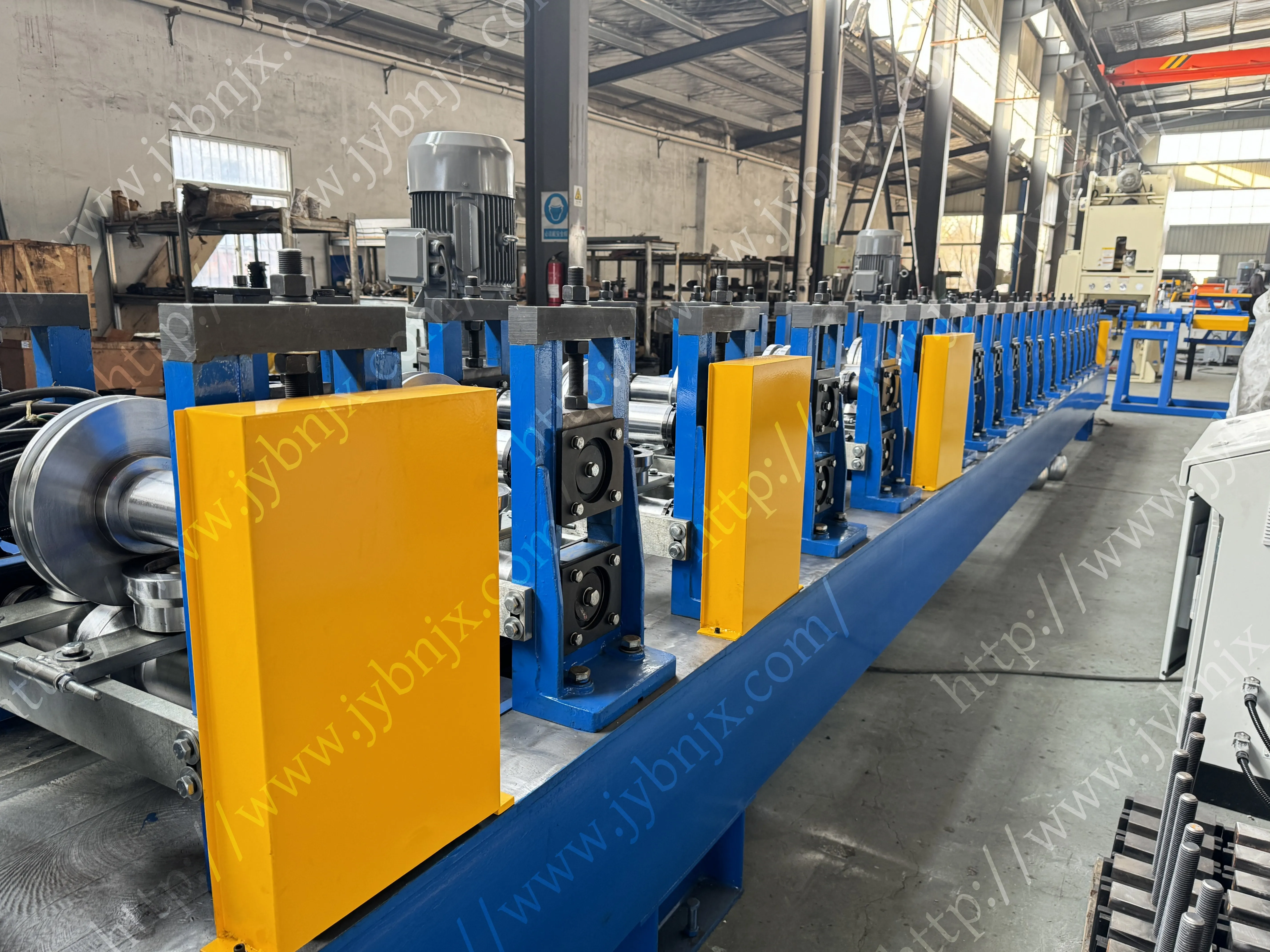 Supermarket Shelving Upright Post Forming Machine With Hole Punching