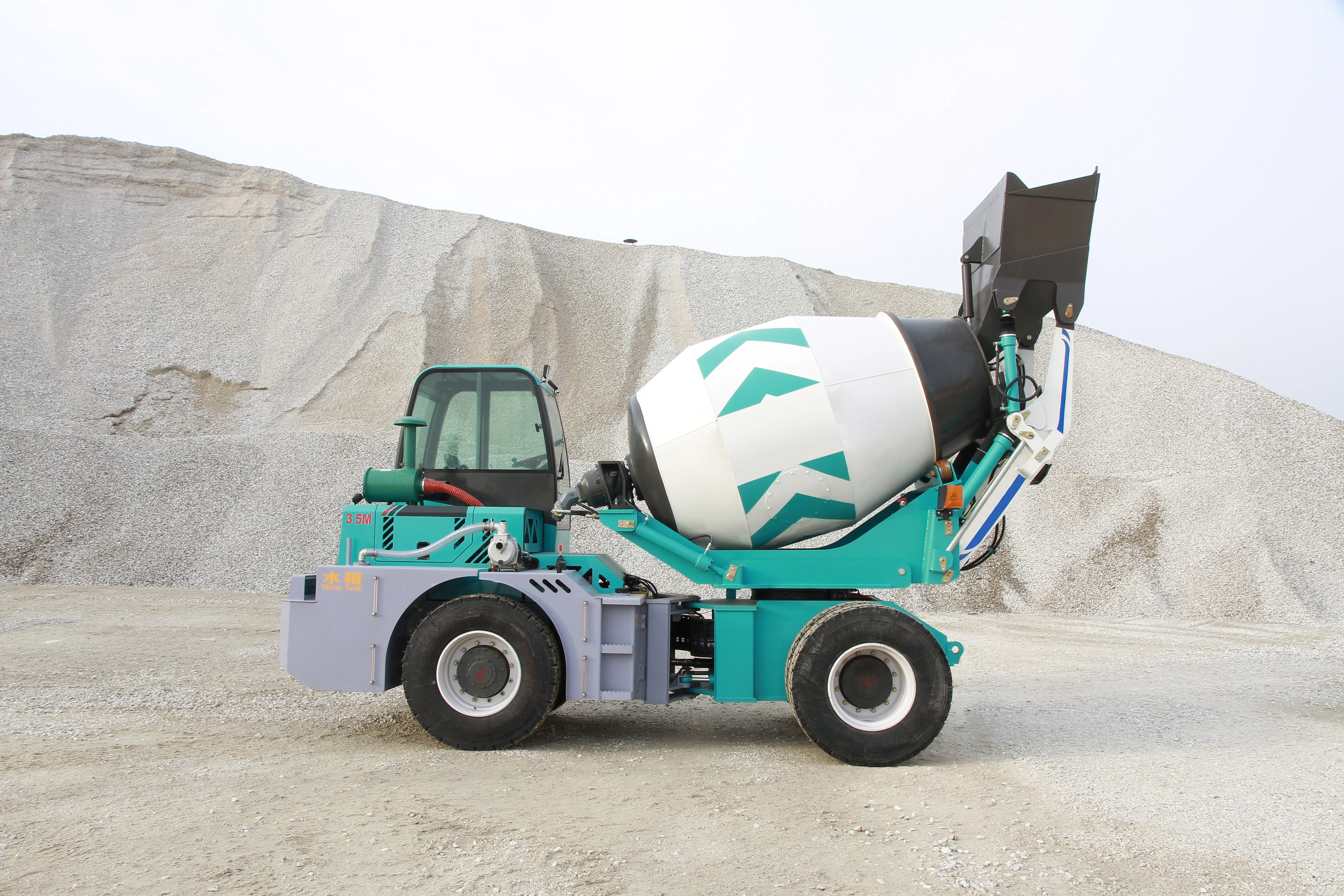 Cheapest self loading concrete mixer truck 1m3 2m3 3m3 4m3 5m3 6m3 concrete mixer and pump