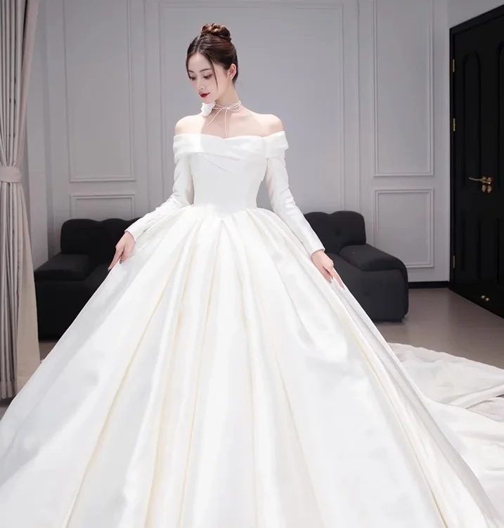 ZX-550 High-end wedding dress bride 2024 autumn / winter new retro heavy industry satin outdoor marriage gown