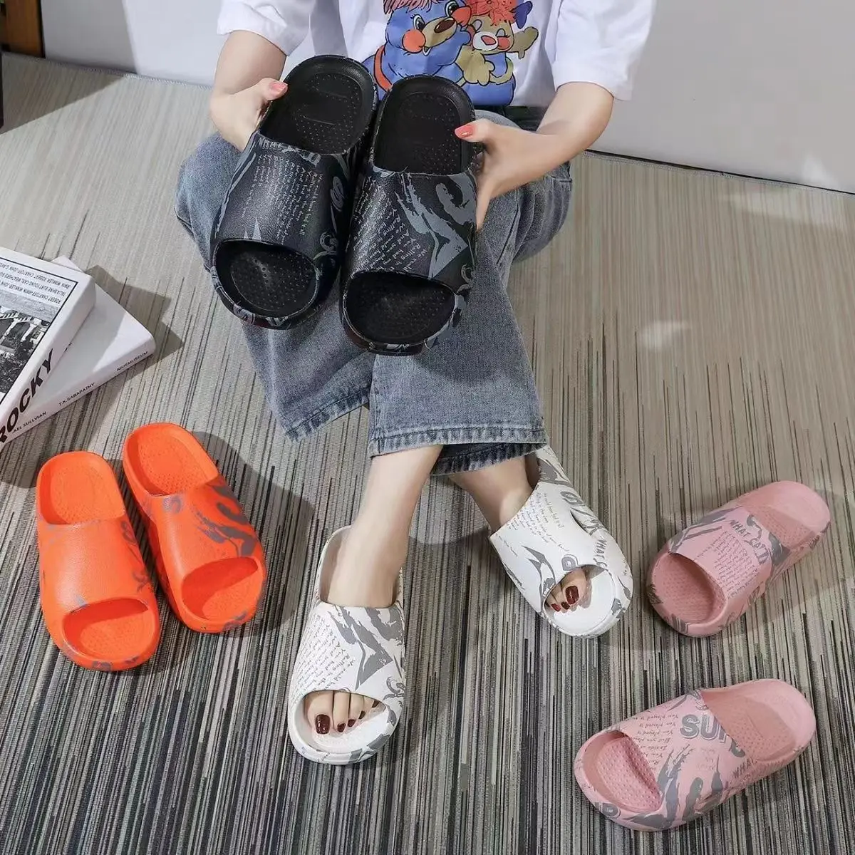 2024 Hot Sale slippers Luxury Men Classic Slides Slippers Sandals High Quality Summer Casual Flat Sandals