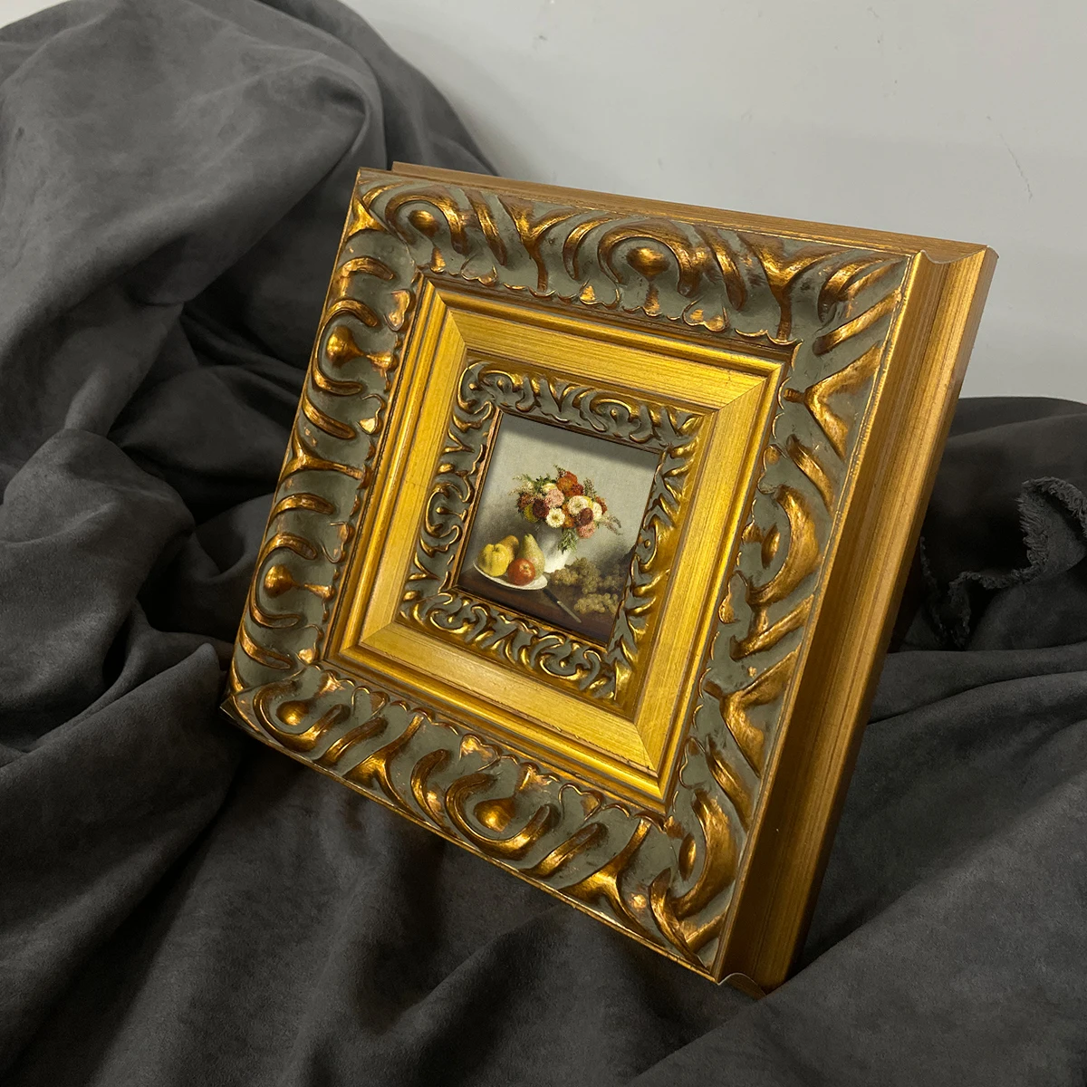 Classic European Wall Decor Small Picture Frames Custom DIY Solid Wood Picture Frames for Home Hotel Art Gallery