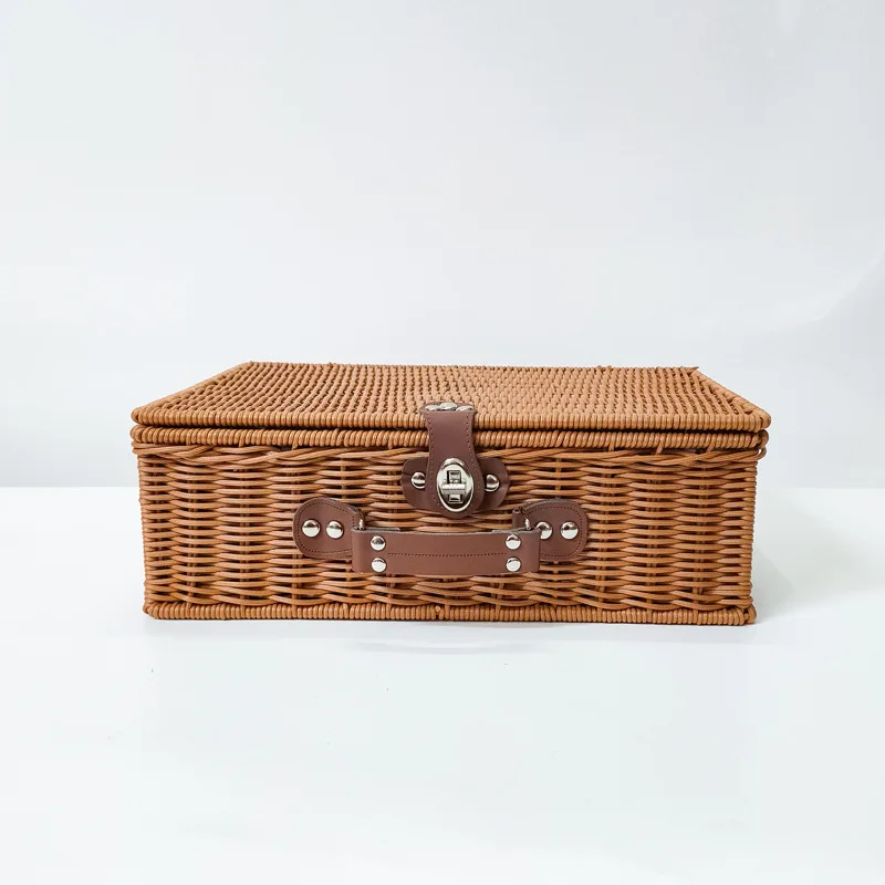 Vietnam Woven Bamboo Picnic Basket with 4 Lid Plates Square and Oval for Food Storage in Home Use Traditional Square Hamper