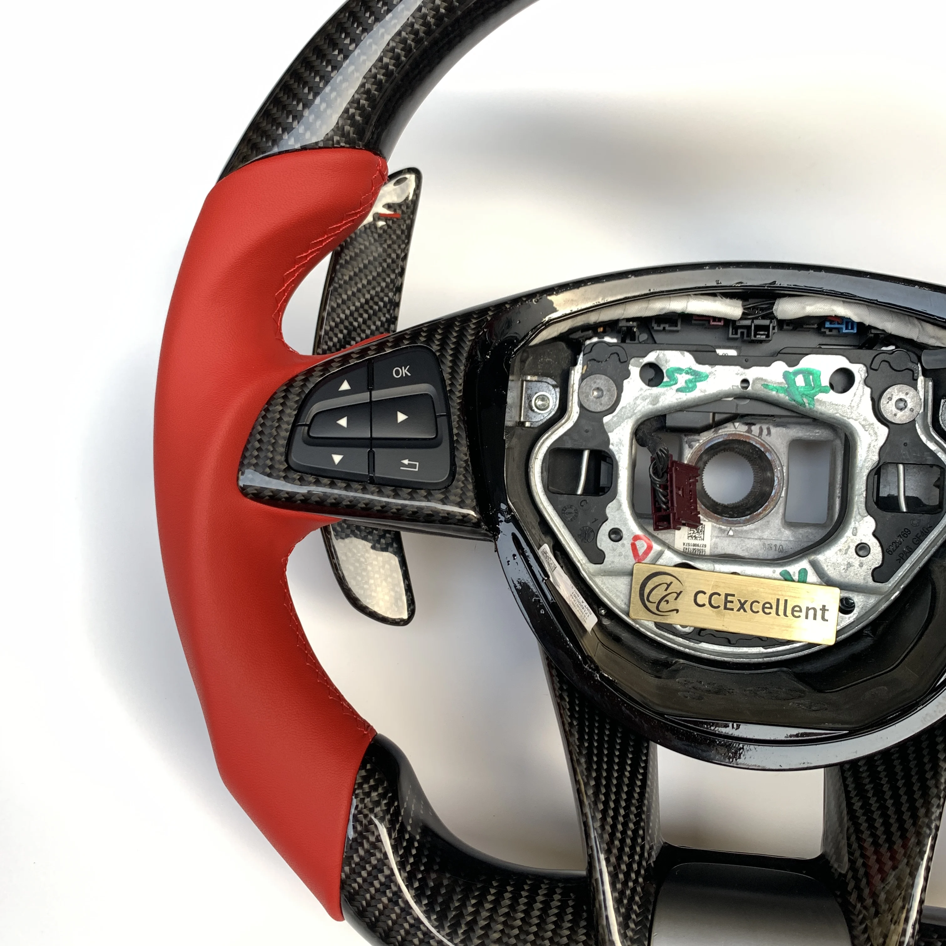 CCexcellent Hot selling factory price Benz real carbon fiber steering wheel for Benz W205 AMG with red smooth perforated