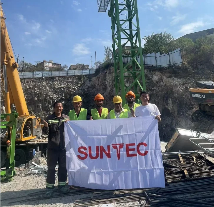 SUNTEC New Product 2023 Provided Yellow Prices of Tower Cranes 16 Ton 70m 44m with chassis