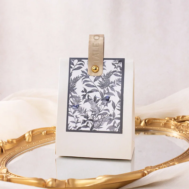 Large Capacity Wedding supplies Candy Bag Vintage Red Gift Box Packaging wedding favors for guests Candy boxs