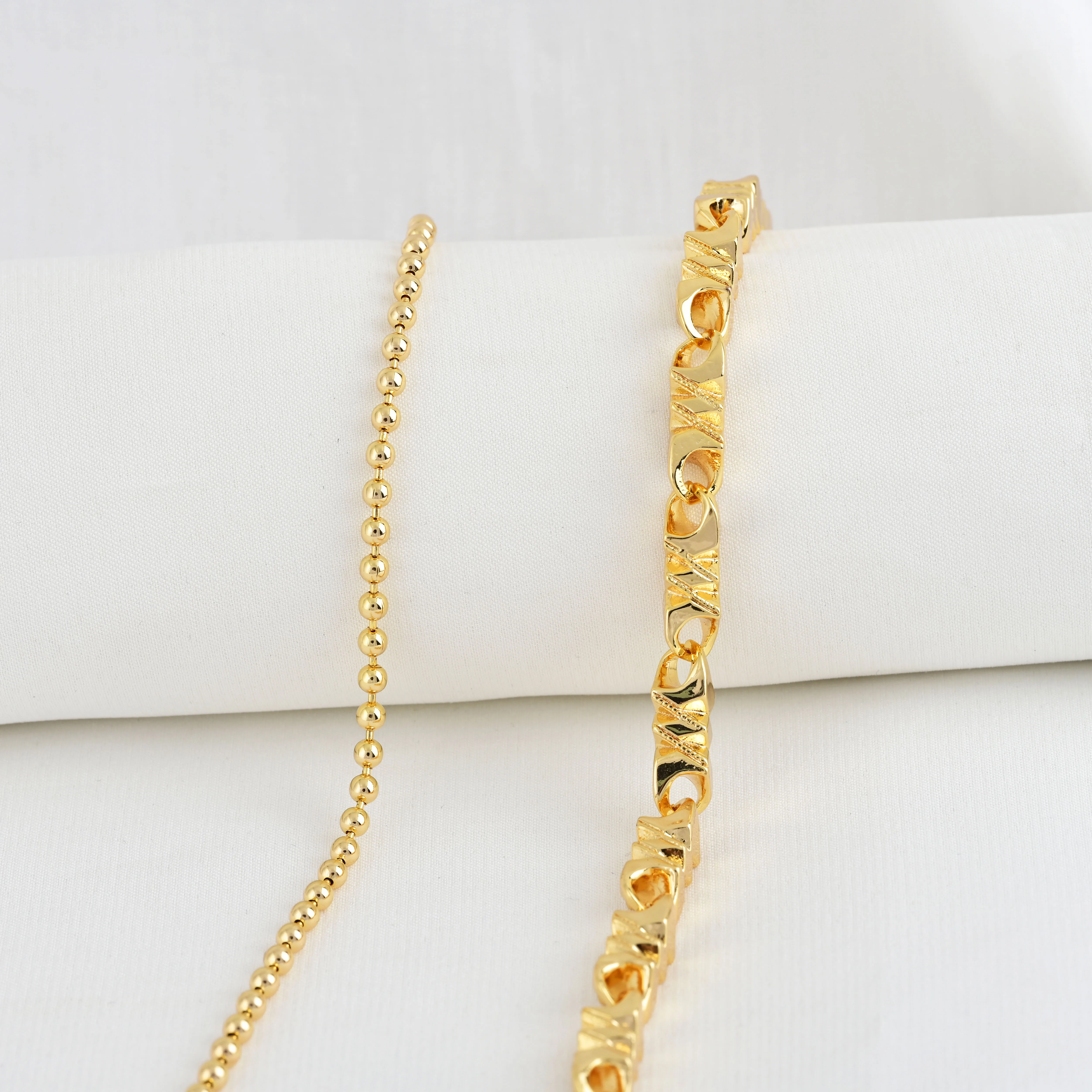 Custom Fashion Design 18K Gold Plated 3mm Ball With Geometry Irregular Hollow Copper Bracelet Jewelry for Women