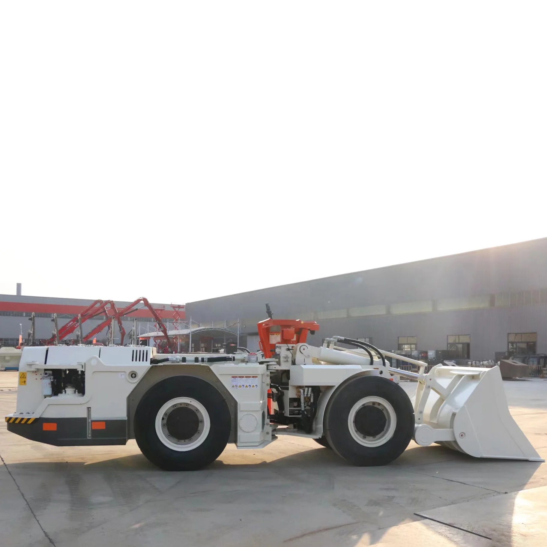 Long Service Life Underground Mining Machinery UL50 LHD Underground Mining Loader