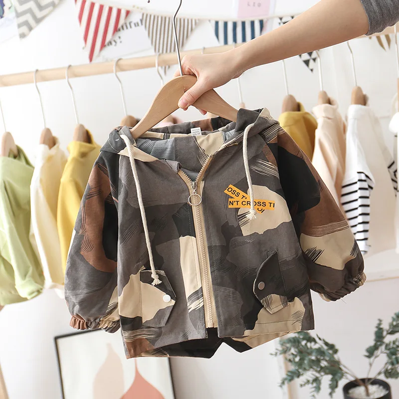 Весенне-осенние высококачественные куртки и пальто, детское пальто с длинным рукавом детская верхняя одежда; Камуфляжная куртка От 1 до 3 лет Одежда для маленьких мальчиков куртка с застежкой-молнией