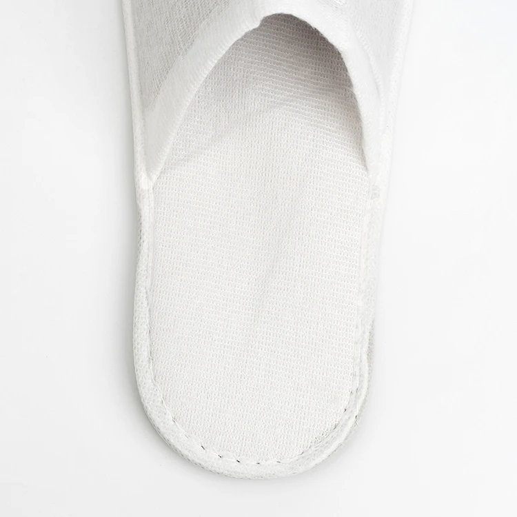 New elegant shape comfortable anti-slip sole pantoufle hotel bath room disposable slippers with logo