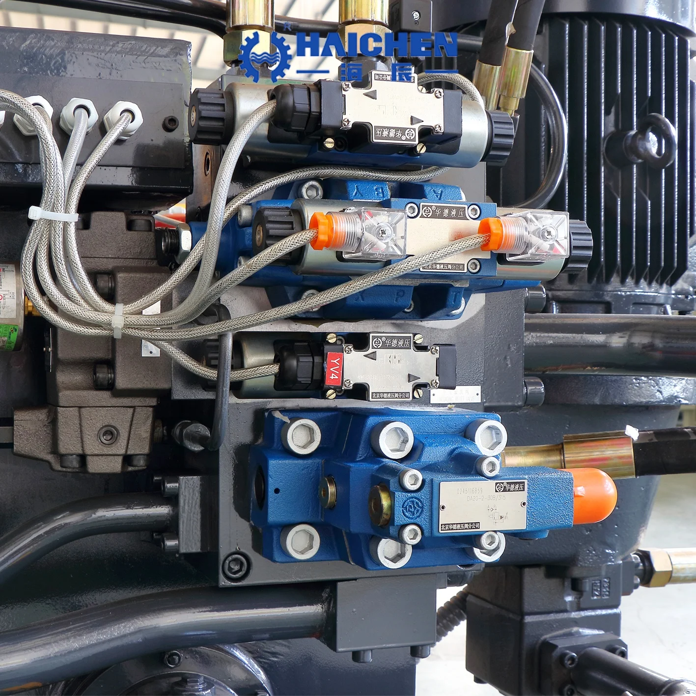 New design Haichen full automatic 68ton hot chamber  die casting machine