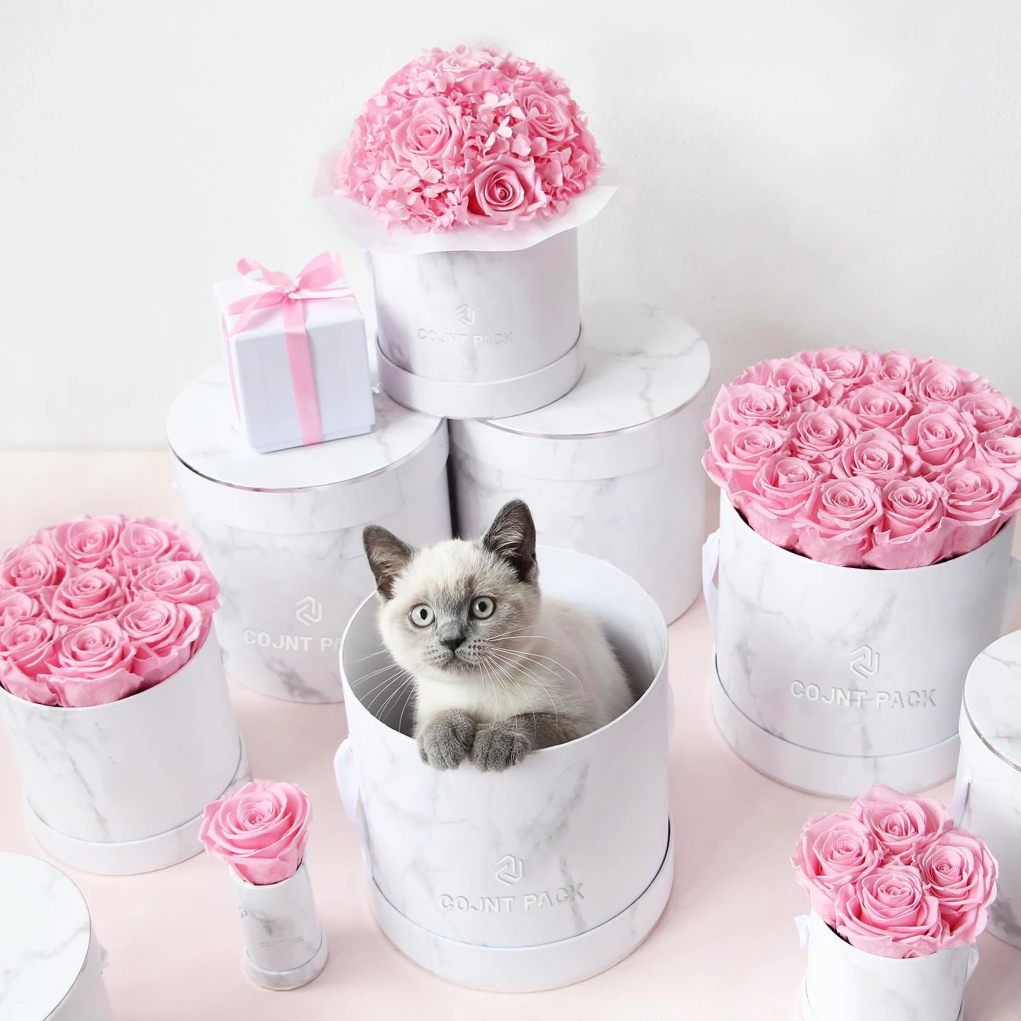 Luxury Silver Foil Large Round Marble Flower Packaging Box With Foam, Rose Paper Box For Bouquets