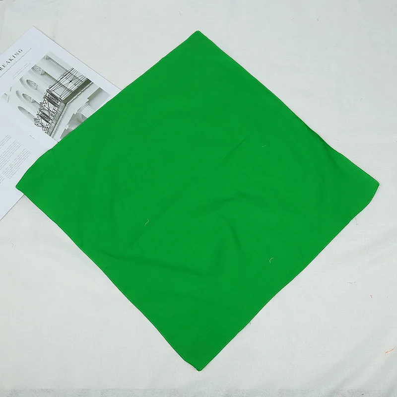 Alibab com woge factory 54*54cm elgent muffler headwrap neckheadband ladies men plain solid square headscarf cotton bandana