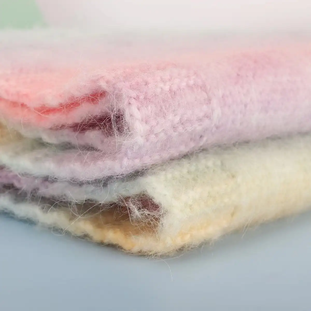 58% acrylic 9% nylon 4% wool 29% polyester segment dye gradient yarn 1/3.3NM gradient spray yarn 1/6NM gradient spray yarn