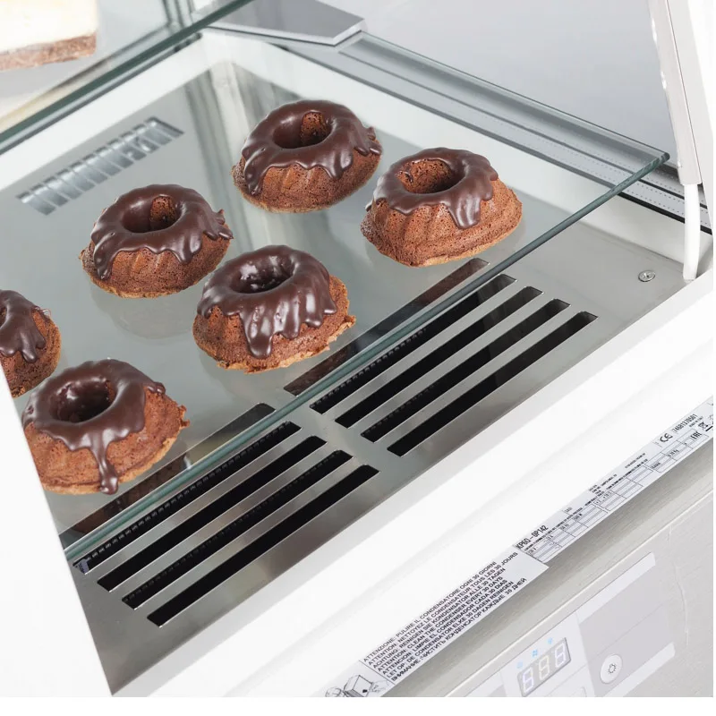 Hot Sale Commercial Food Chiller Fridge Air Cooling Bakery Cake Display Refrigerator Showcase