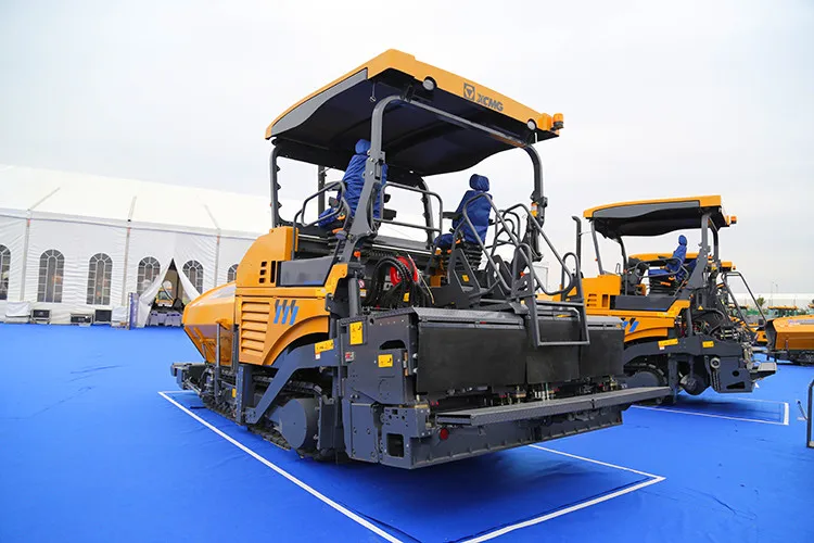 
XCMG factory 9m road pavers RP903 concrete road asphalt paver laying machine finisher 