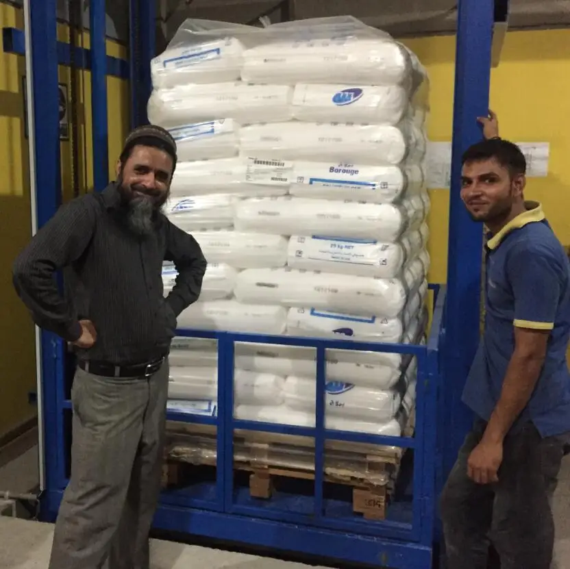 Guide Rail Hydraulic Goods Lift Platform with cage Lead Rail Cargo Elevator Used for Factory Warehouse