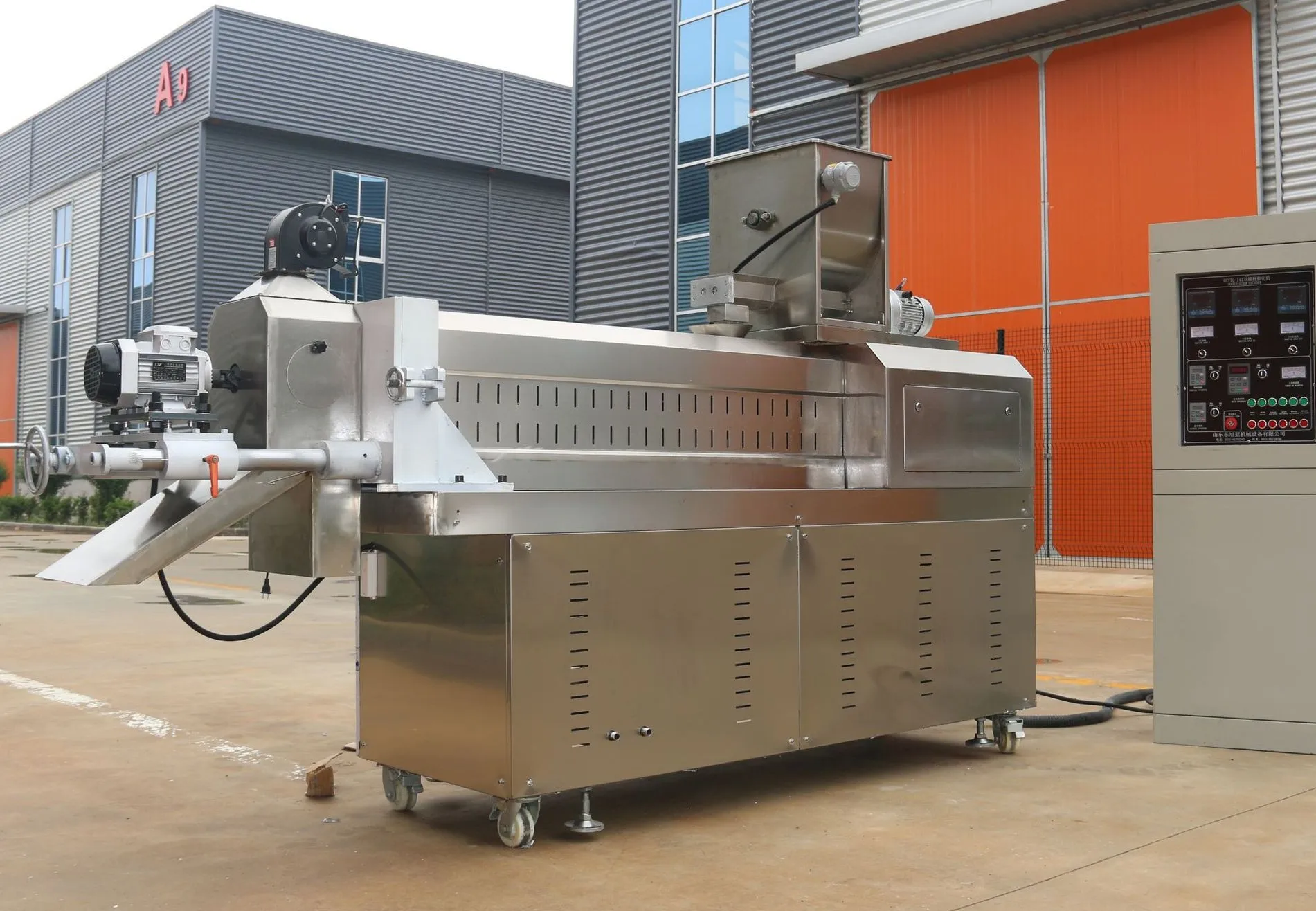 First pick Snacks Good reputationTwin Screw snack food extrusion machine corn sticks production equipment at a fine service