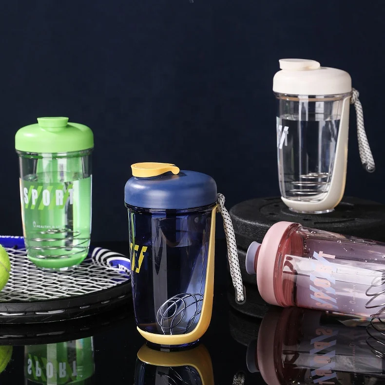 High Quality Business Gift 20 oz Portable Green Clear Gym Sports Plastic Protein Protein Tumbler with Mixing Ball
