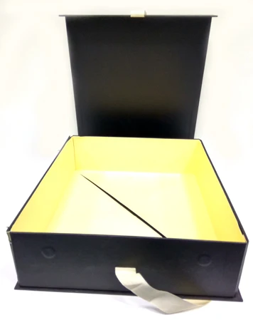 Custom luxury white magnet flap clothing paper box foldable magnetic closure gift boxes with black ribbon