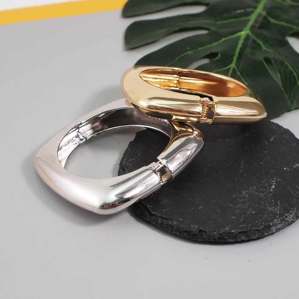 HANSIDON Square Hollow Big Cuff Bracelets Simple Design Bangles Gold Plated Indian Jewelry Metal Opened Stretch Bracelets