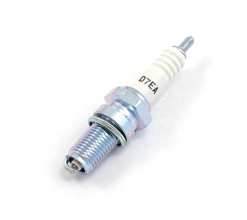 Motorcycle Engine Genuine Spark Plug D8RTC for CG125 CG150 CG175 CG200