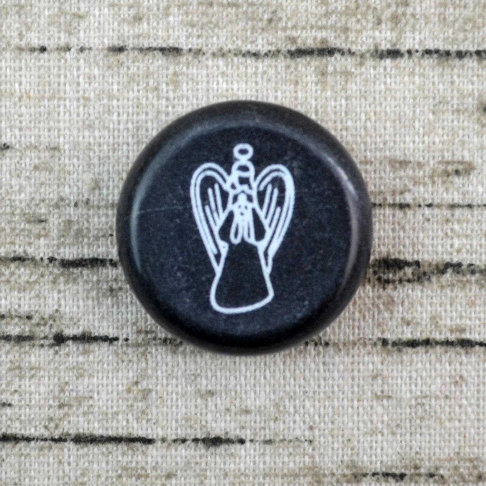 hot selling customizable pocket token gifts 3cm small white marble with printing angel token nature items