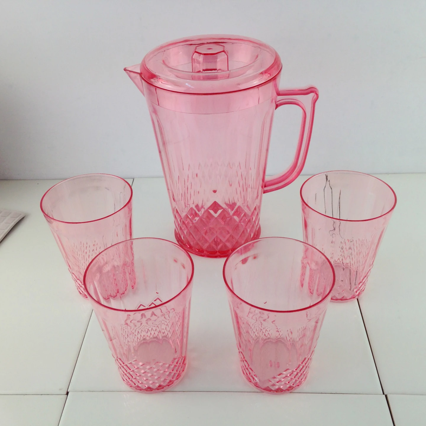 2L Best Promotional Plastic Cold Water Jug Bottle Cup Set with lid and 4 pcs Glasses