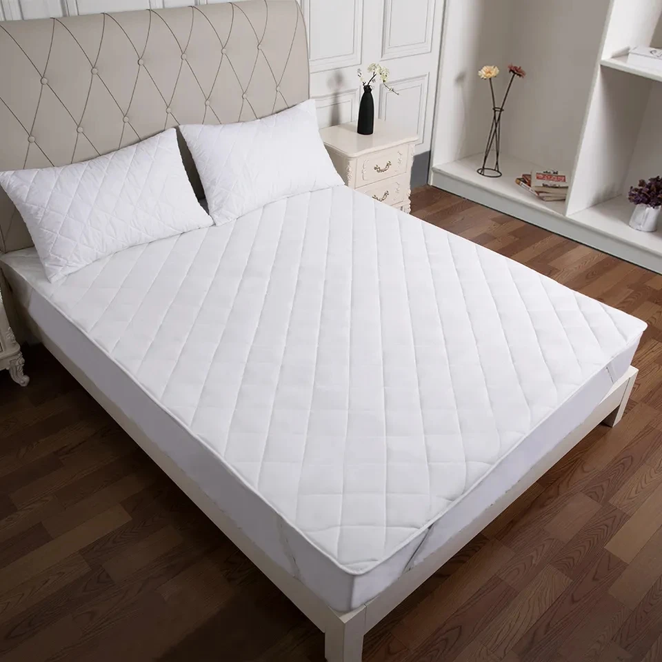 Hotel Full Size  White Thin Waterproof Microfibre mattress pad with Elastic Mattress Protector