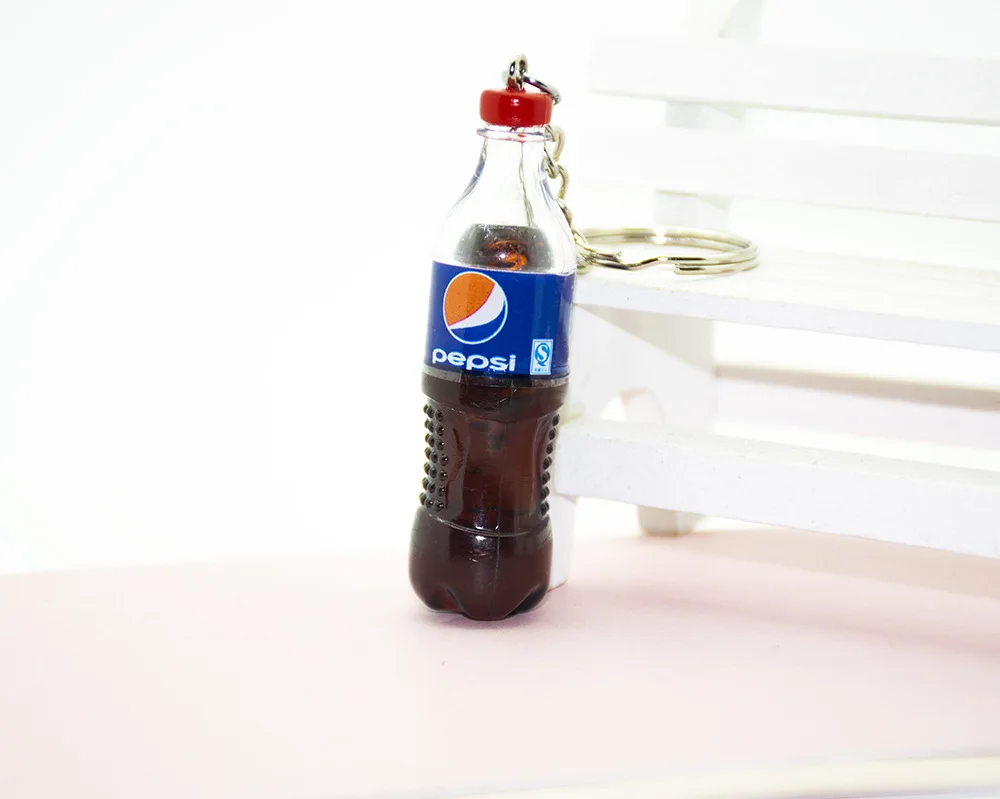 2022 Wholesale Mini Beverage Bottle Keychain Pendant Wholesale Simulation Carbonated Drink Bottled Keyring