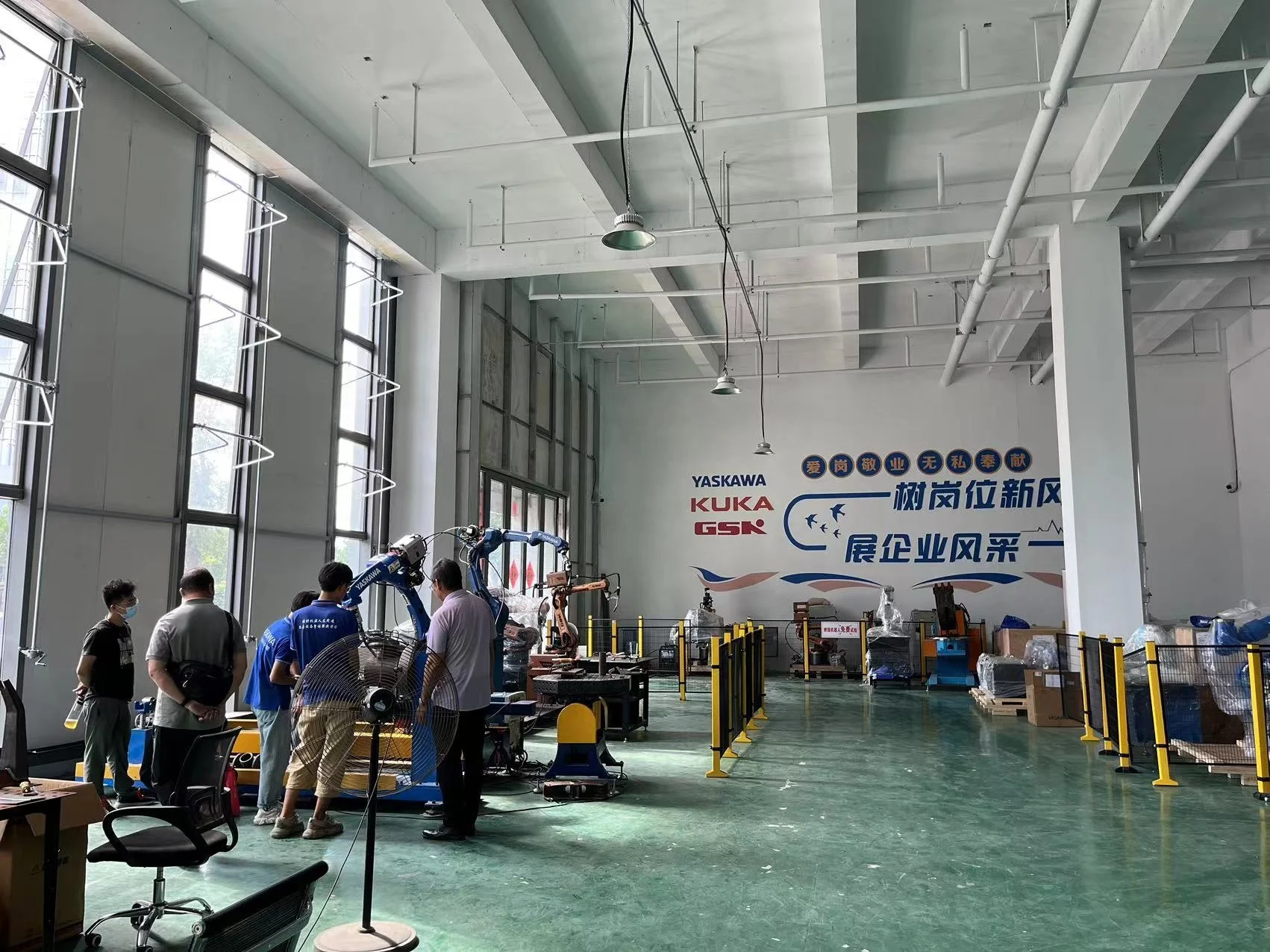 Arm span 1440 load 12kg welding handling robot can be customized assembly line solution service professional team robot