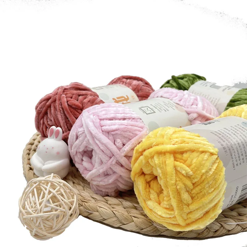 Оптовая продажа цветная пряжа для вязания крючком 100% полиэстер золотой бархат