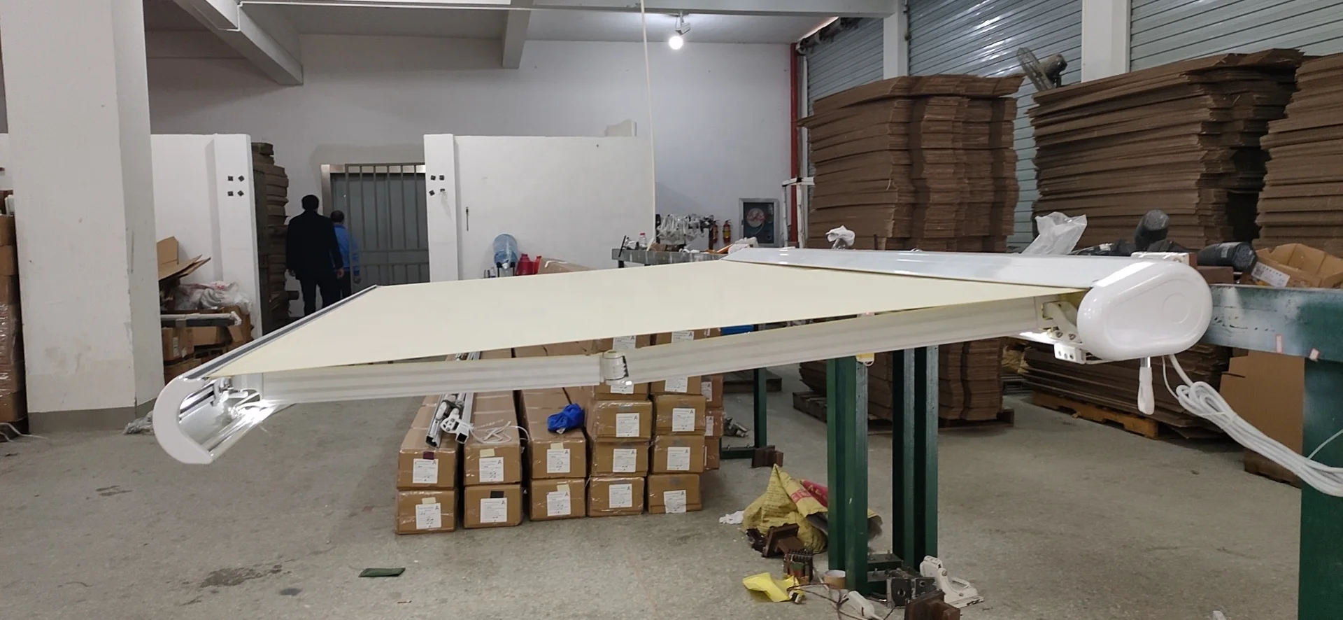 
Outdoor High Quality Aluminum Frame Outdoor Electric Patio Garden Big Size Retractable Awning with weather sensor 