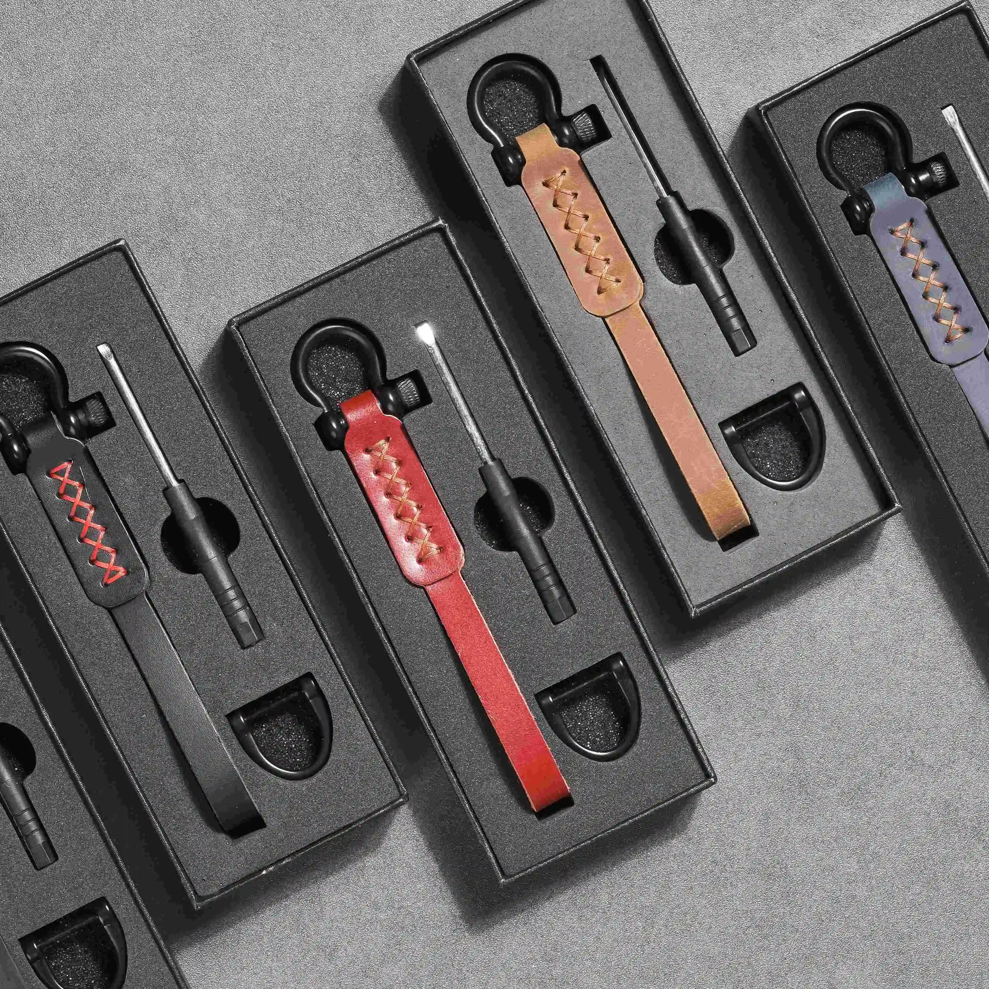 Custom Metal Leather Car Keychain Waist Hanging Key Fob for Business Man