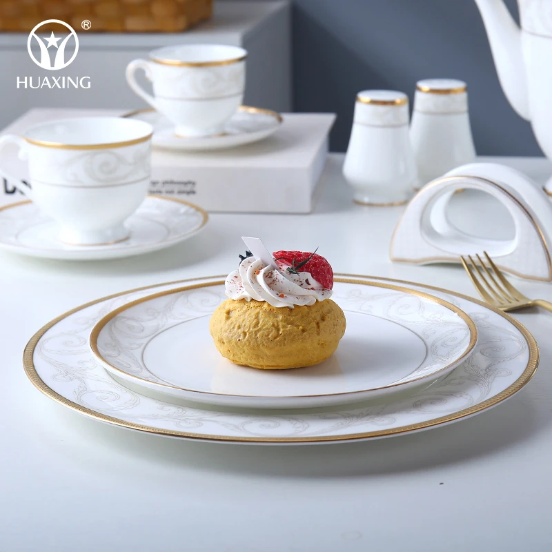 Bone China White Porcelain Dinner Plate Royal Design Dining Luxury Dinner Table Set with Gold Rim