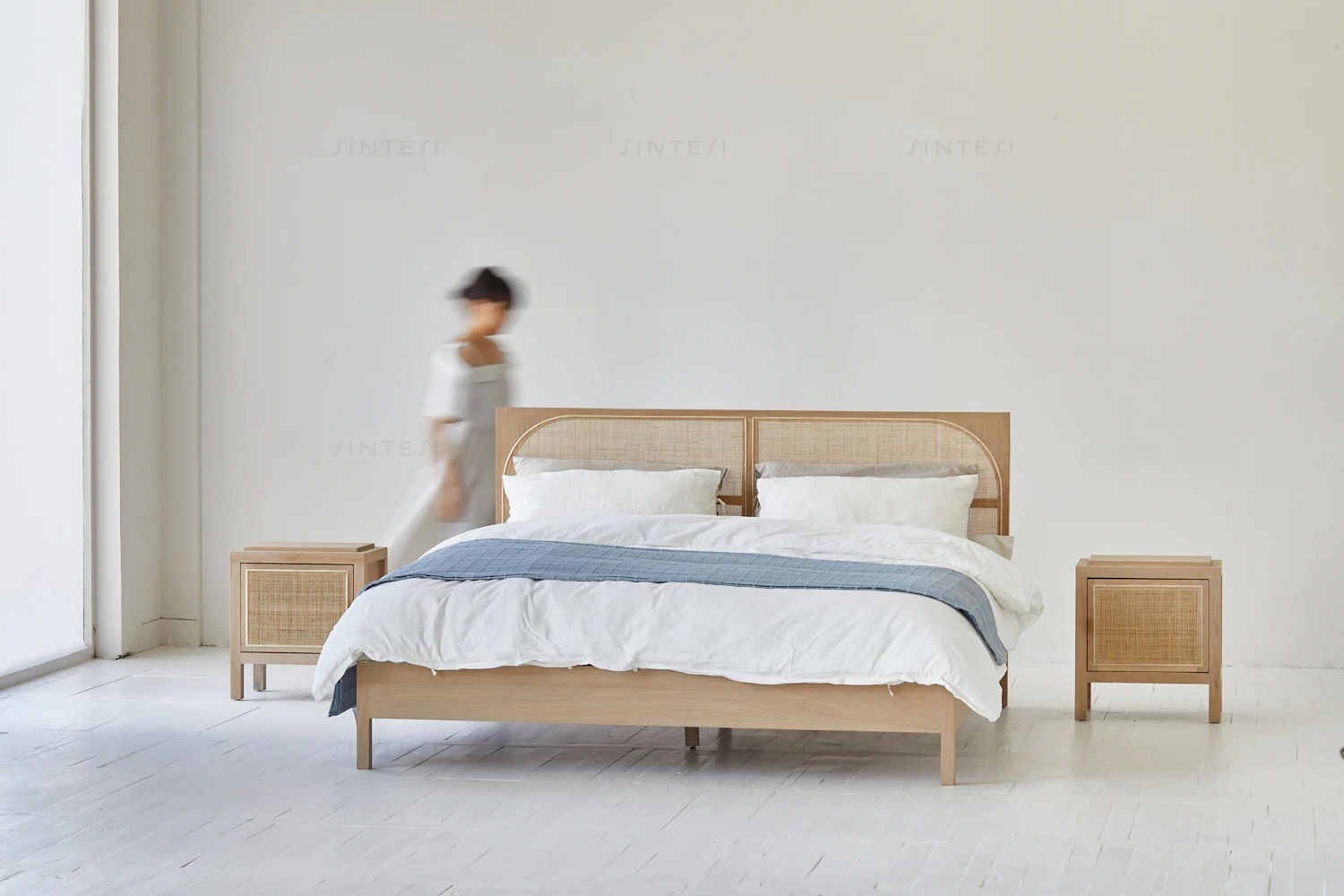Modern Eco-Friendly Bedroom Furniture Solid Oak Rattan Sofa Bed Wooden Beds