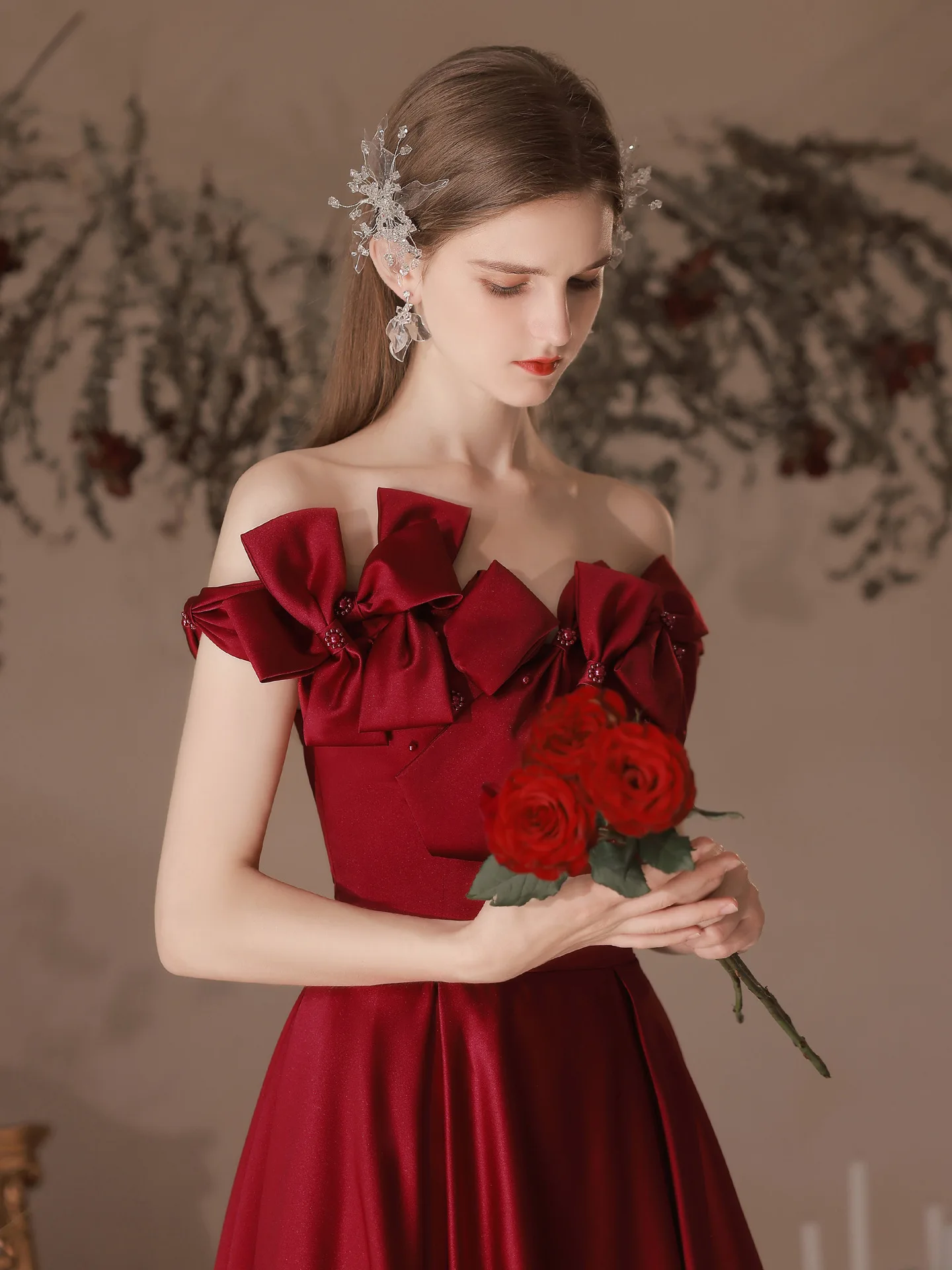 Новое поступление красные длинные платья подружки невесты на одно плечо производитель заказ вечерние платье для выпускного вечера