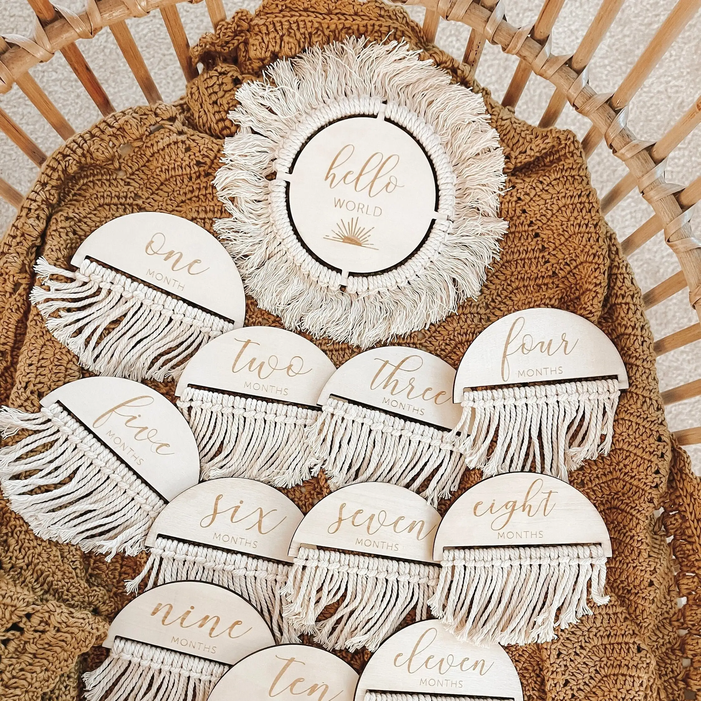 Customized Flower Baby Monthly Macrame Milestone Cards Wooden Circle Newborn Birth Announcement Sign Baby Gift Sets