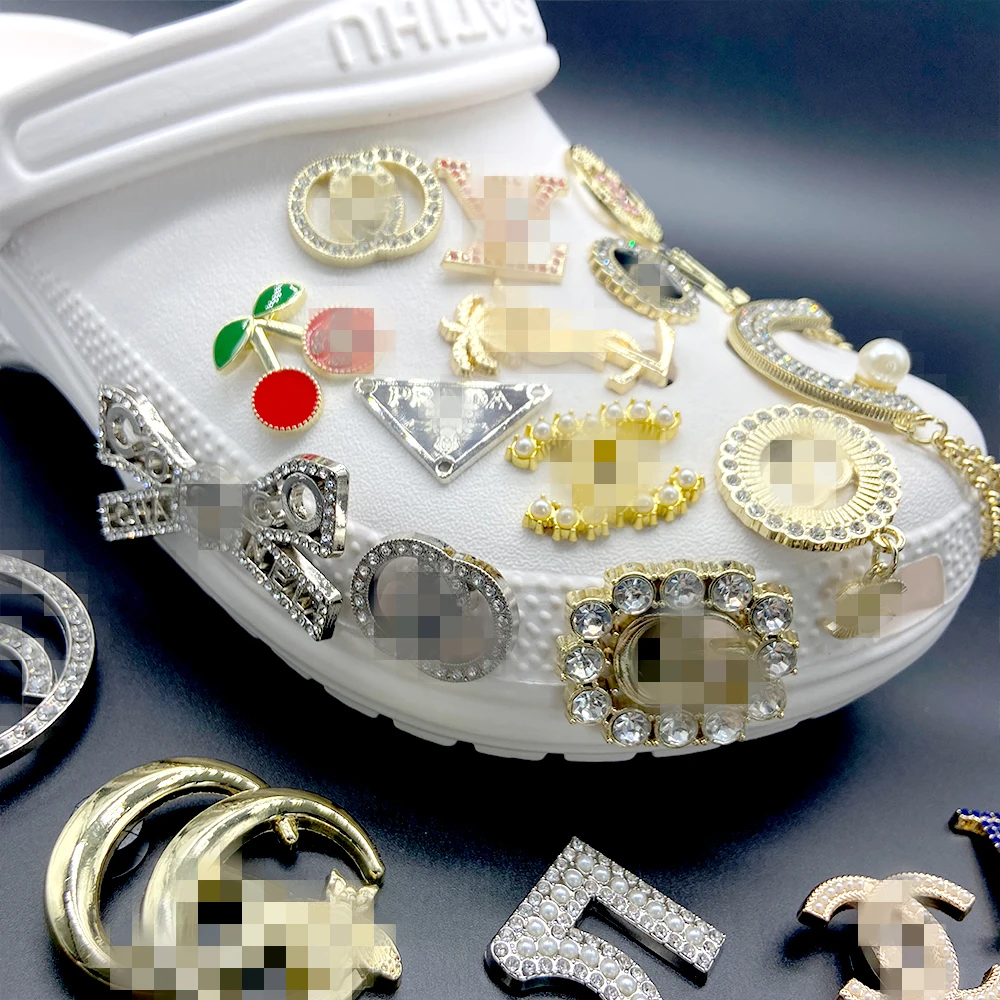 Wholesale Luxury Bling Croc Charms Metal Designer Charms  Diamond Shoe Charms Decoration