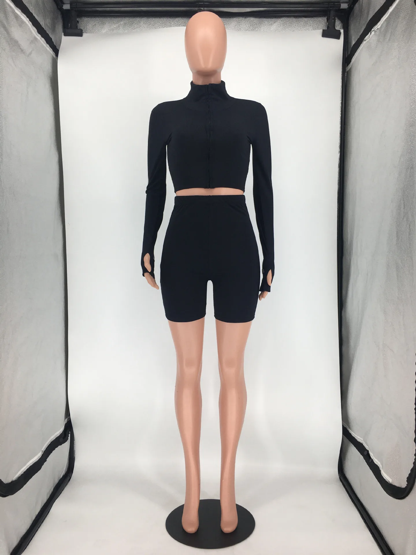 
2021 summer latest Sportsand leisure short sleeve sports wear set women solid color zipper up short sets women two piece outfits 