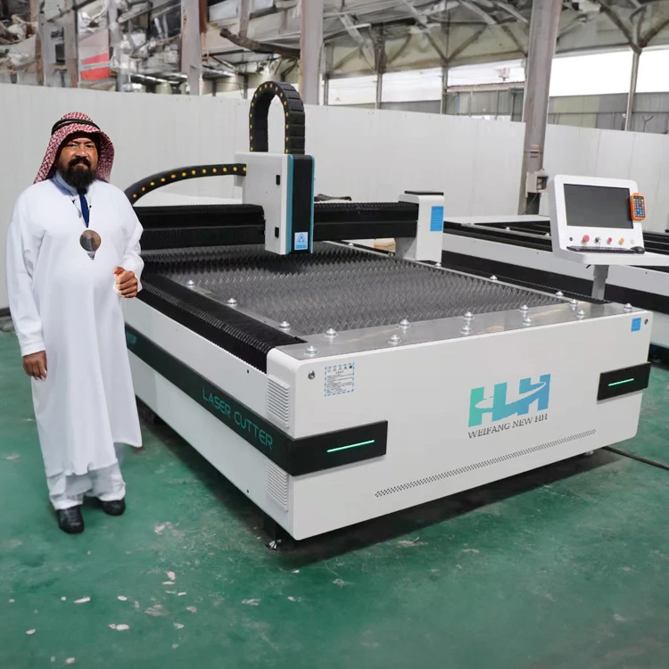 Fiber Laser Cutting Machine 1000W 2000W 3000w1500*3000mm Cutting with cypcut operating system