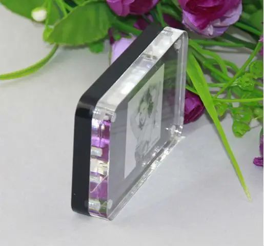 5x7 clear acrylic photo frame with black background