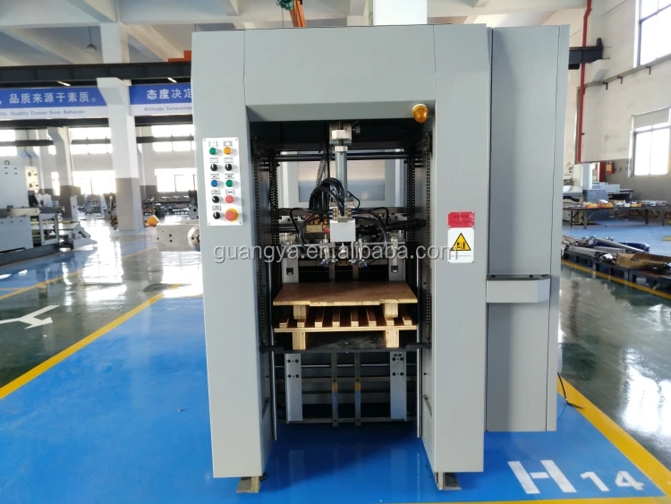 Small mini automatic die cutting and embossing machine