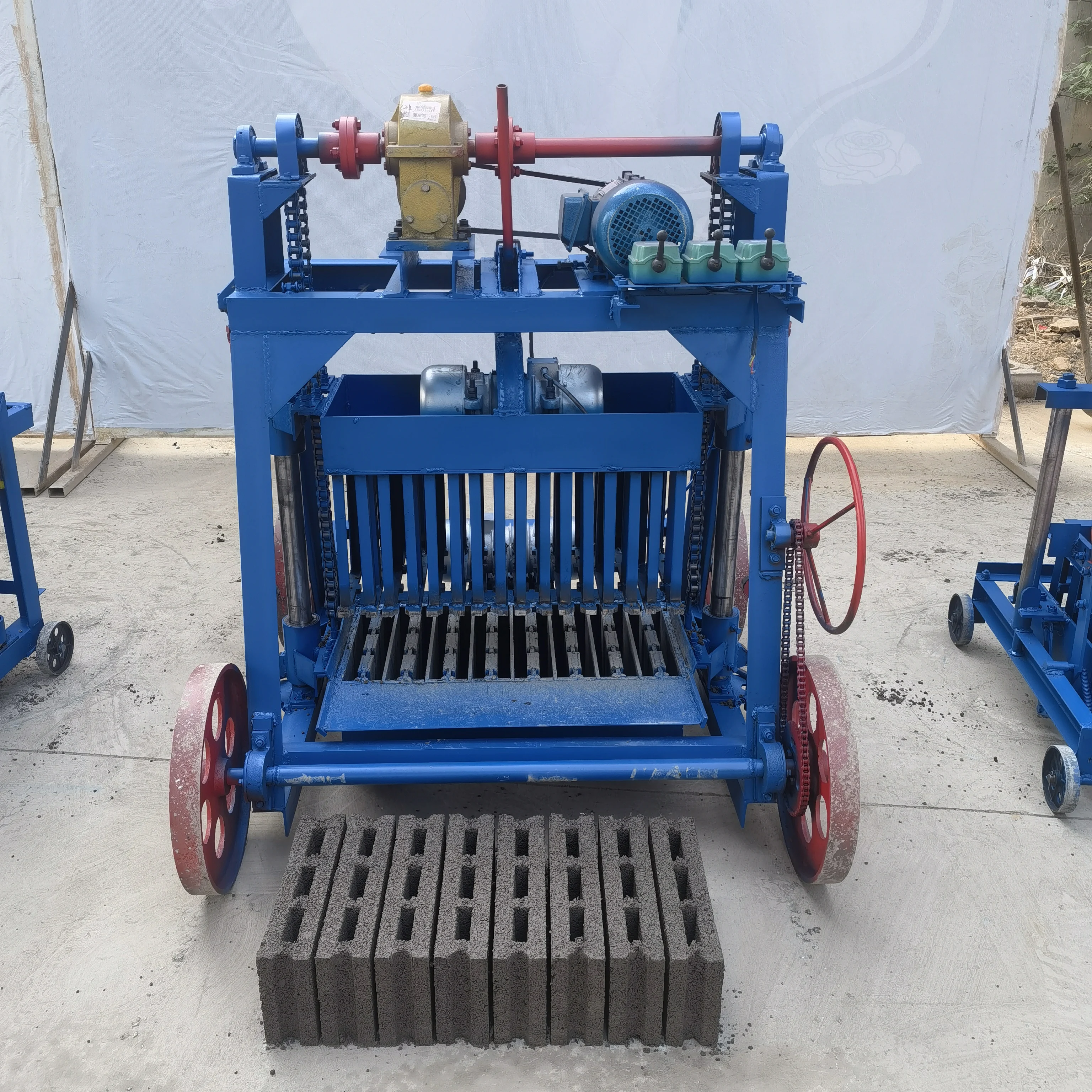 Big Wheel Ecological Brick Machine Concrete Hollow  Sand Cement Recycled Plastic Brick Making Machinery Automatic