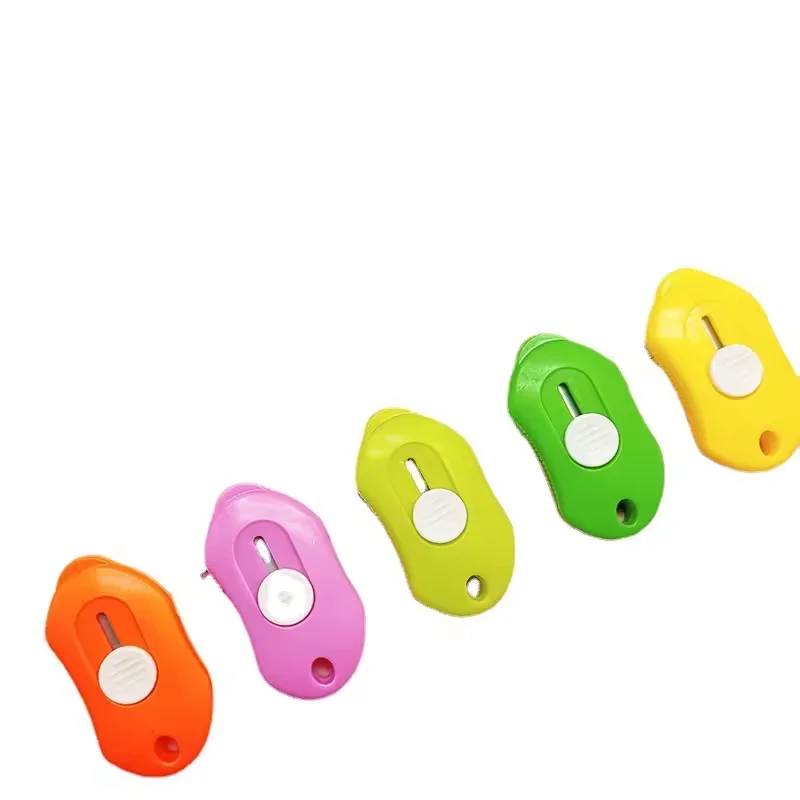 2025 Factory wholesale mini plastic utility knife small open express cute office knife students handmade paper cutting knife